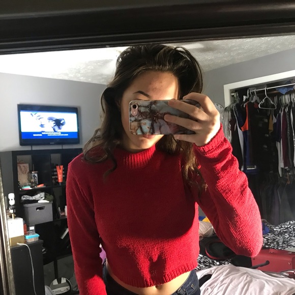 sweater - Picture 1 of 3
